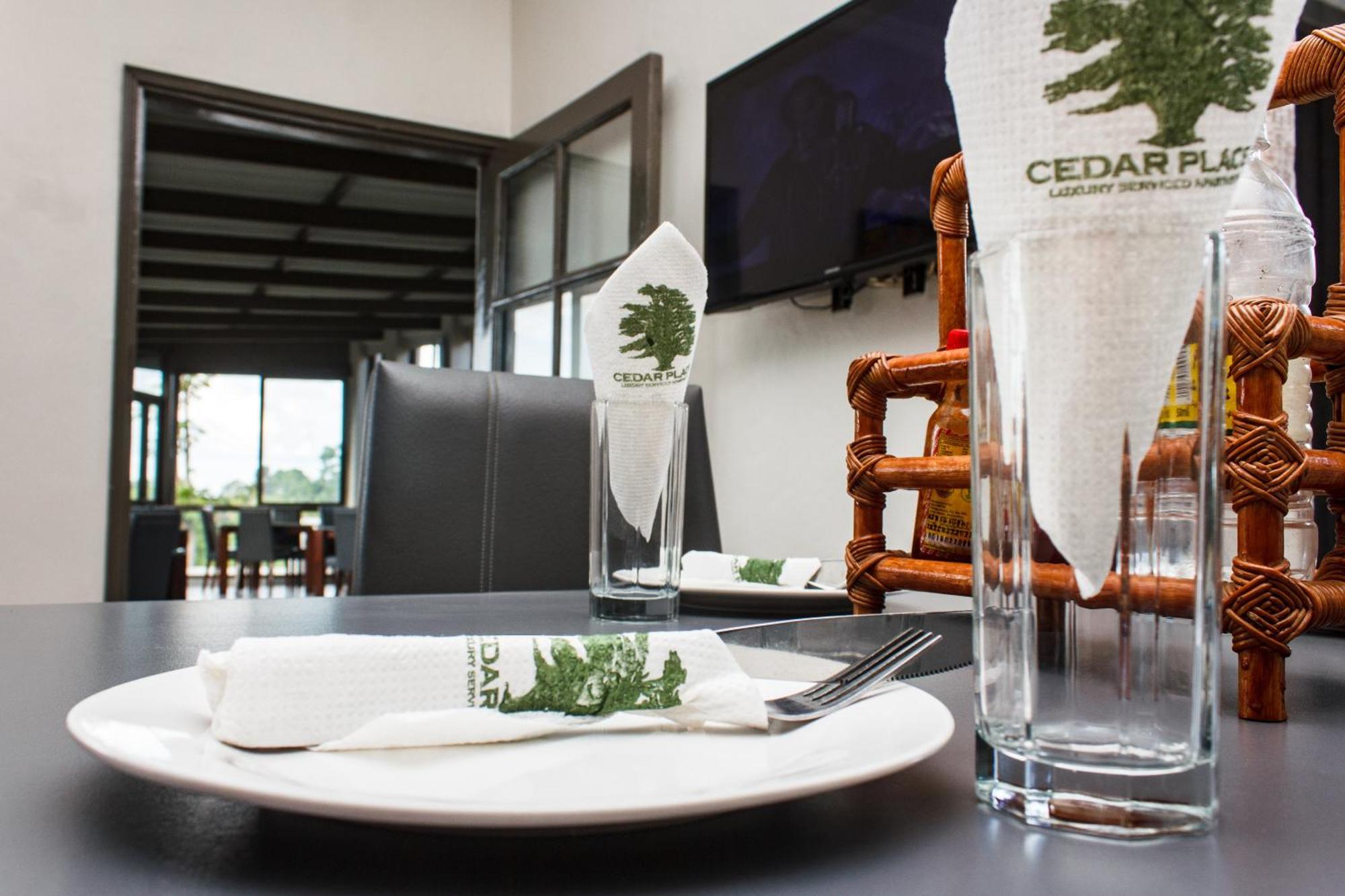 Cedar Place Limited Blantyre Exteriör bild
